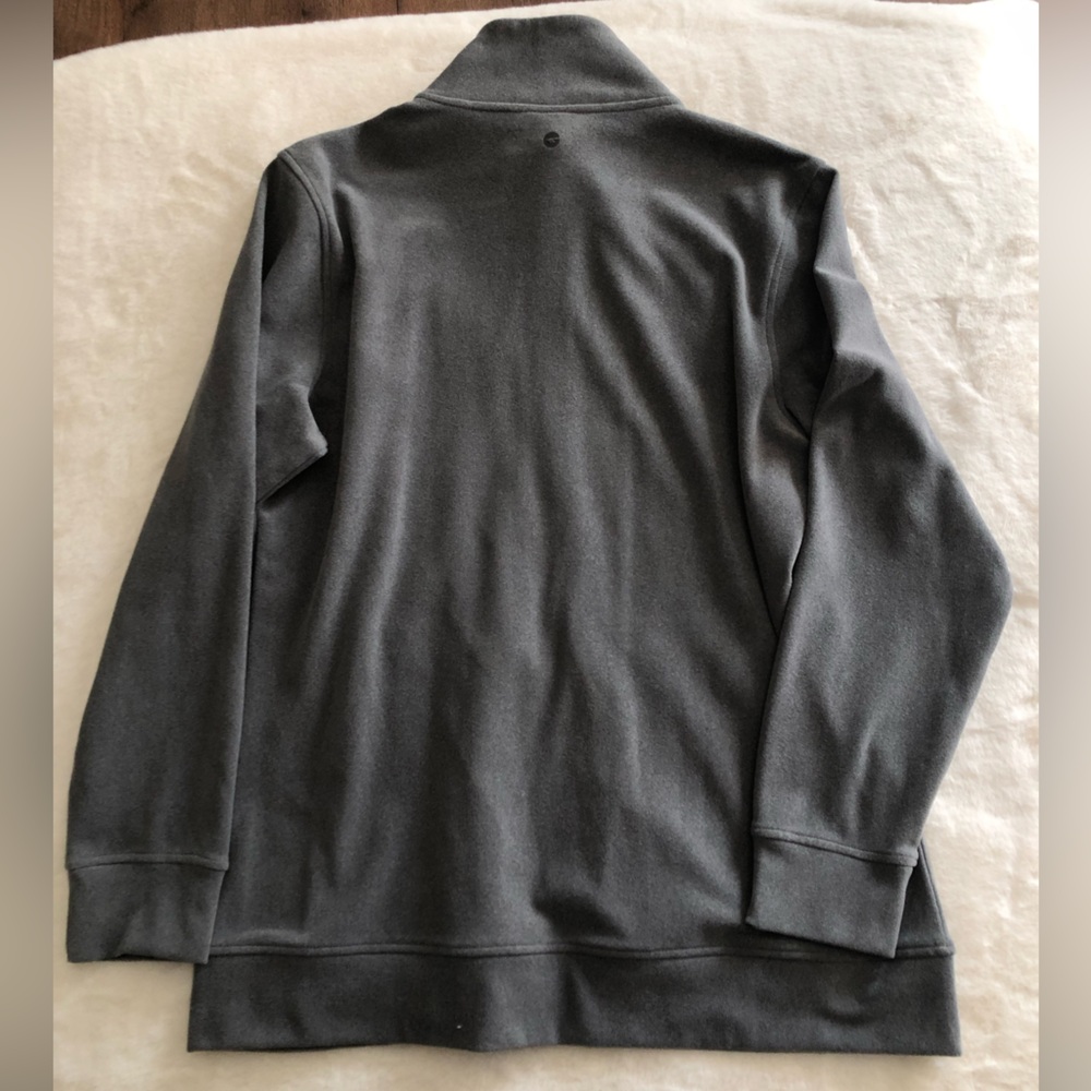 Gray zip-up jacket with pockets. Soft feel. Material is polyester and spandex. - Picture 4 of 4